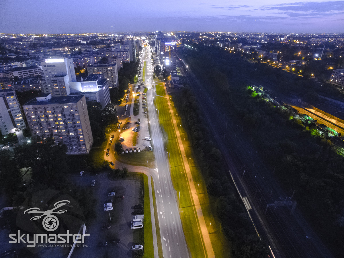 Warszawa nocą zdjęcia z drona